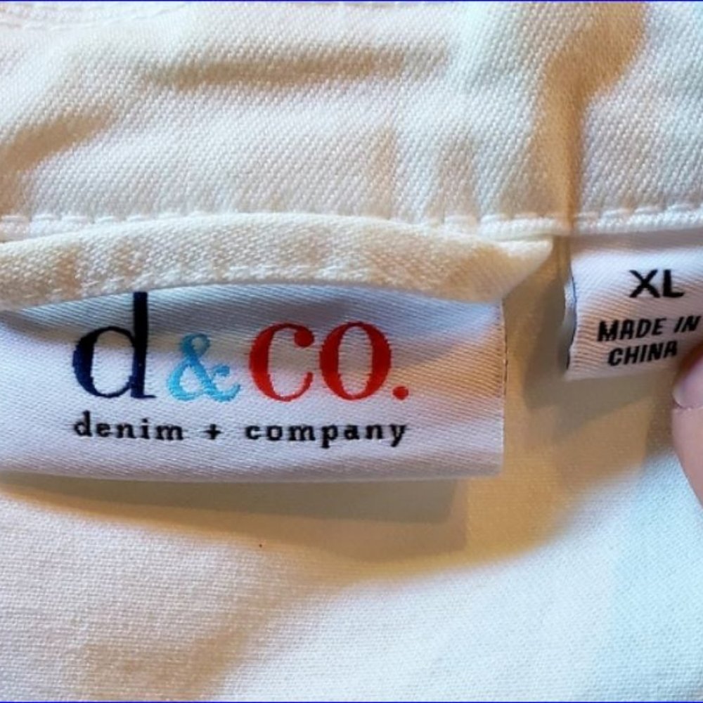 D&Co - Stretch Twill Jean Jacket with Bling Buttons - White - XL - EUC - Picture 2 of 14